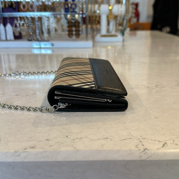 Authentic Burberry nova check black/tan/red pvc and black leather wallet - Picture 8 of 8